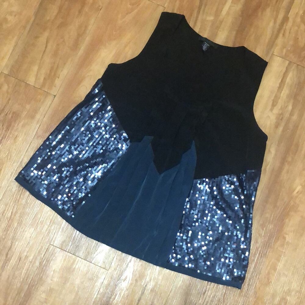 Kenneth Cole New York Black and Blue Sequin Pleated Tank Top Size Small